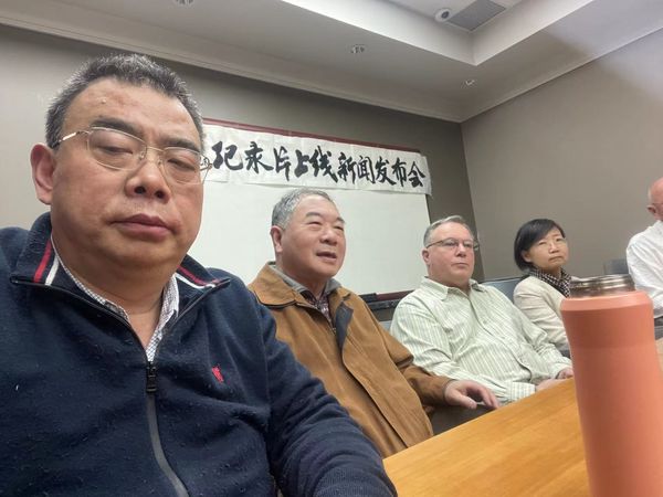 《冰球之美》纪录片上线  大温华人热议中加体育文化交流