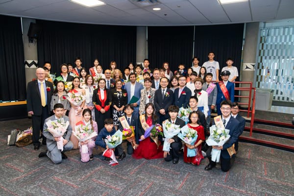 青春之光,温暖传承 —— 2025加拿大阳光基金会第八届青少年社区贡献颁奖典礼